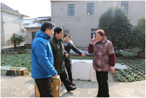 上海黄金交易所党委书记理事长焦瑾璞带队慰问走访结对帮扶单位